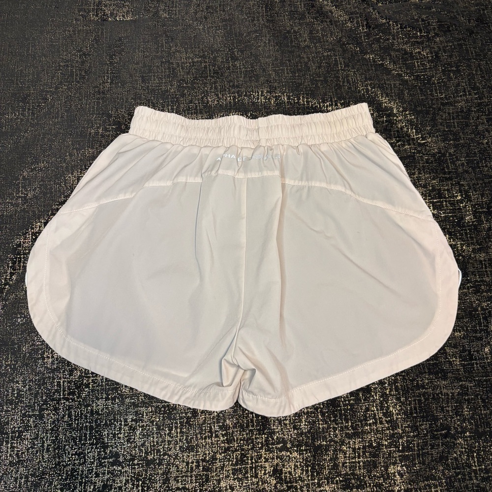 Alphalete Athletics Women Gray Stride Shorts Double Layered - Picture 5 of 10